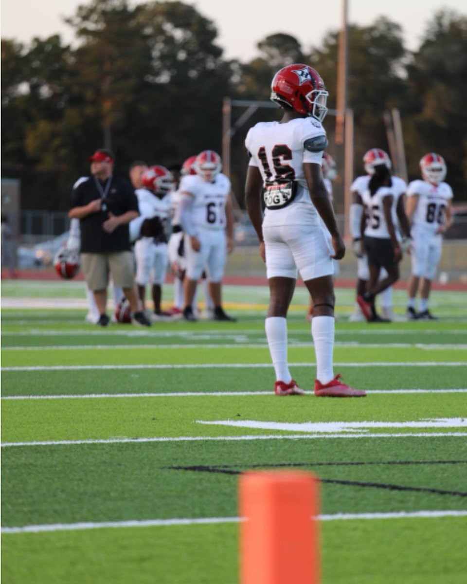 Venturious Holcomb tweet media