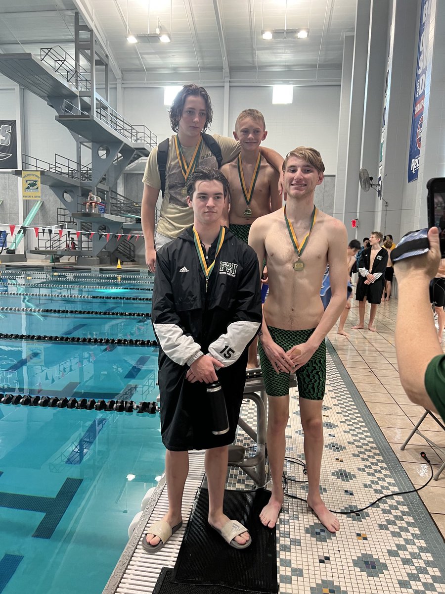 FZN_Swimming's tweet photo. The Young Ones did it again! The 9th & 10th graders dug deep and swam hard to a 1st place finish in the 400 Freestyle Relay! Great Job Boys!!! Way to go, Storm, Mergenthaler, Orf, & Boyle! #TrueDirection https://t.co/k0fRCtElwW