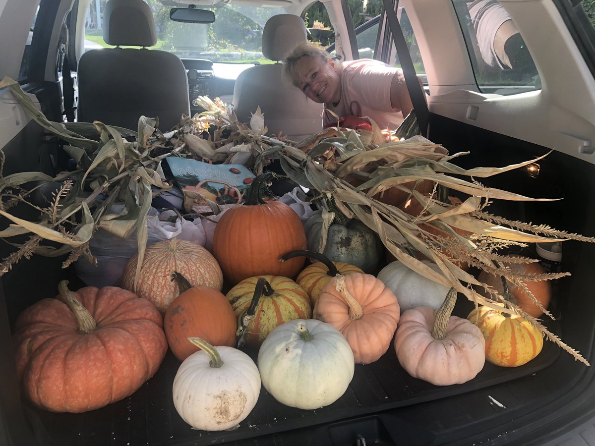 Linda’s annual pilgrimage to procure pumpkins from Anderson Farms.