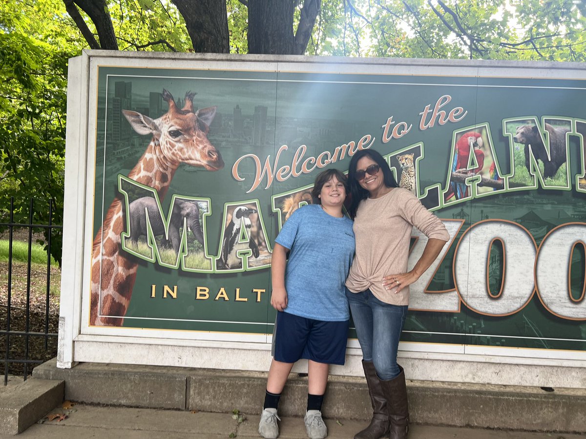 DanaleePotter's tweet photo. Great day at the zoo with my kiddos https://t.co/DTUvw9l4Kw