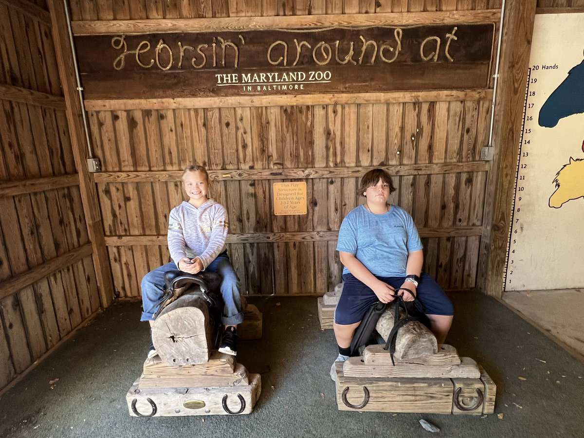 DanaleePotter's tweet photo. Great day at the zoo with my kiddos https://t.co/DTUvw9l4Kw