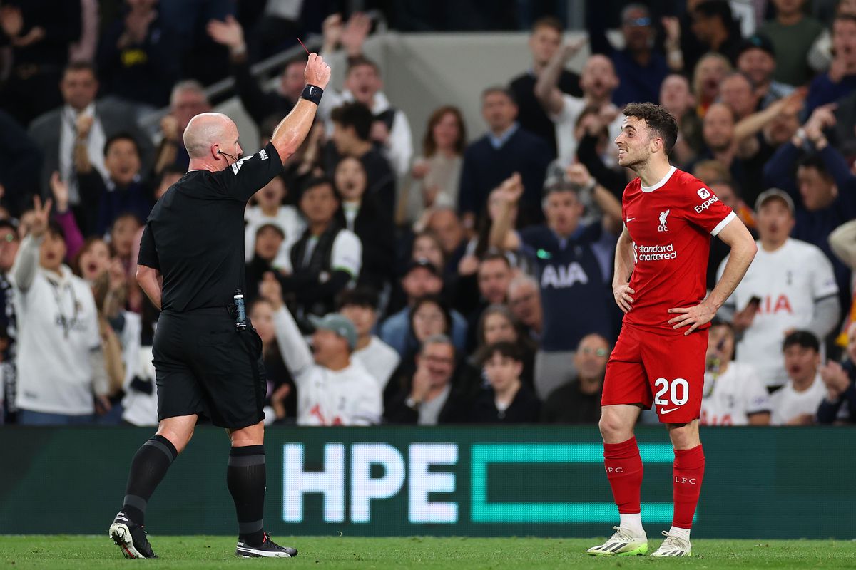 The worst officiating performance in the history of the Premier League.. Tottenham vs. Liverpool A Thread .....