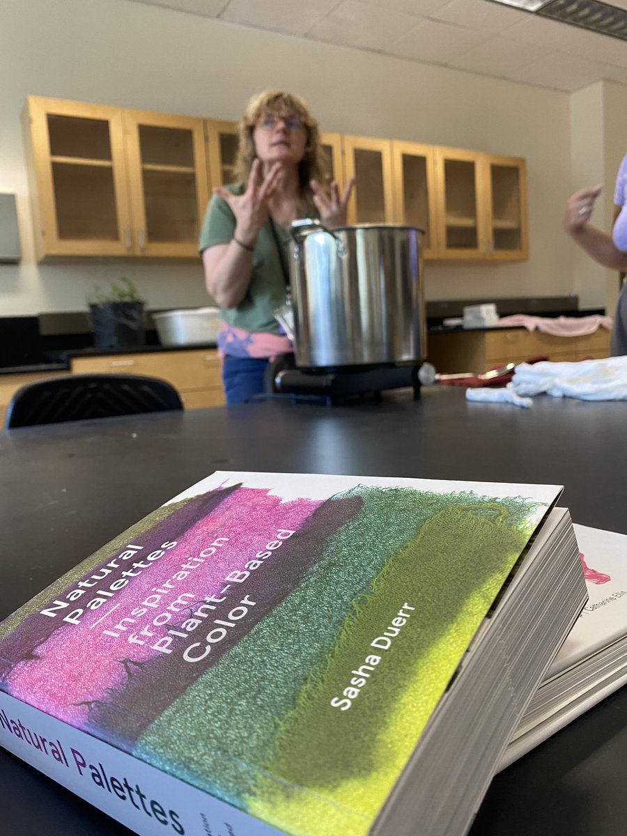 bio_uncg's tweet photo. Today, we teamed up with theatre to learn about plant-based dyes! Not only are our native plants powerful medicinal and culinary ingredients, but they can color more than just our landscapes. Fun workshop curtesy of Tara Webb @UNCGTheatre https://t.co/0HukxnIF3g