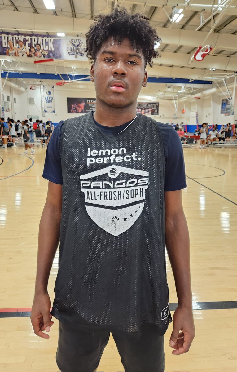 Pangos All-South Fr/So Camp Notes: 6-5 2026 Seven Spurlock (Memorial/Frisco TX) is a strong & athletic swingman with real HM value. 2023 @usabjnt mini camp invitee with offers from Auburn, Mizzou & SMU had 18 pts in his 1st game here @FrankieBur @FCPPangos @BallerTV @NBNMagazine