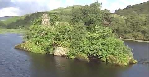 tourscotland's tweet photo. Tour #Scotland aerial travel video Blog, with music, of #Loch #Dochart on ancestry visit and trip to #Scottish #Highlands. There is a small wooded island in middle of the loch on which stands the ruins of a castle originally built by Sir Duncan Campbell https://t.co/SGU2kMPkYc https://t.co/nlnyRo3mur