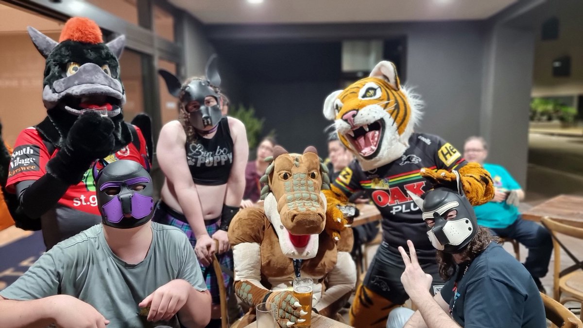 VigTorarr's tweet photo. Last night at the Furjam hotel event/dance party
 Featuring @VelPlatygon @flare @Corza_uwu @RileyTheDeer @silversheepbaa https://t.co/6nSbJBnkWH