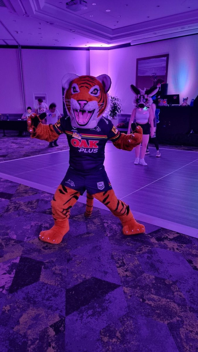 Last night at the Furjam hotel event/dance party
 Featuring @VelPlatygon <a href="/flare/">Pablo García</a> <a href="/Corza_uwu/">shadow loog squeak!!</a> <a href="/RileyTheDeer/">Riley Rubix</a> @silversheepbaa