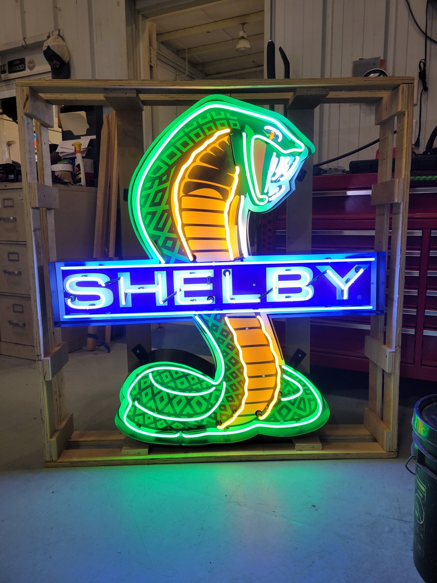 kenny_terhune's tweet photo. Carved foam signs, neon signs, monument signs , @Rogers_Sign #signs #signshops #signfoam4 @SignFoam https://t.co/xcKvqR1npN