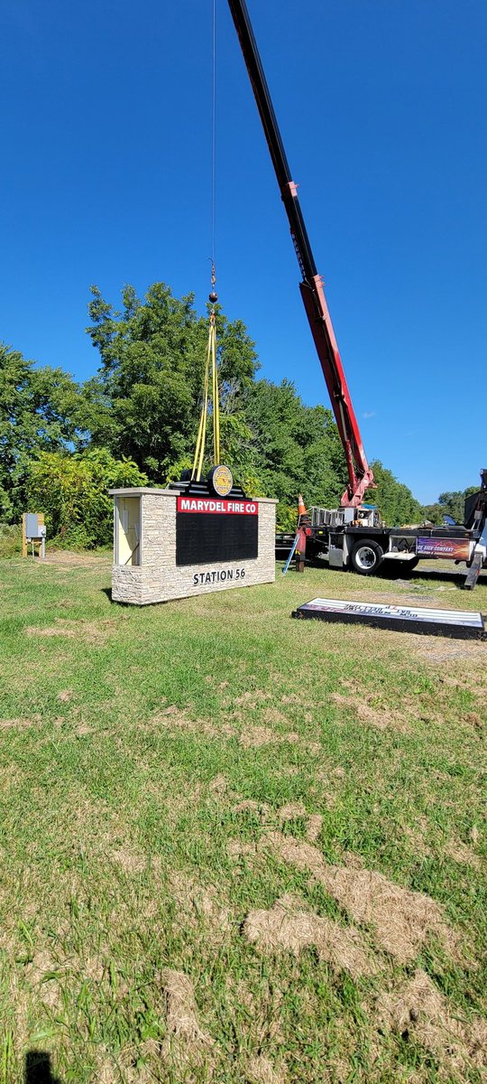 kenny_terhune's tweet photo. Carved foam signs, neon signs, monument signs , @Rogers_Sign #signs #signshops #signfoam4 @SignFoam https://t.co/xcKvqR1npN