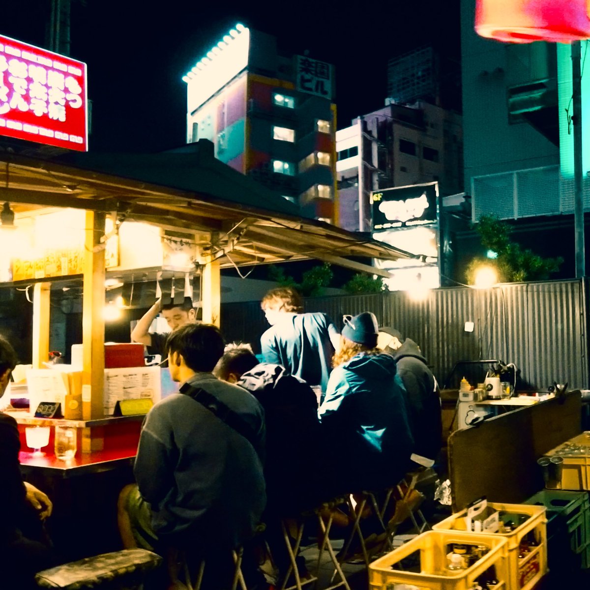 cyan341's tweet photo. Blade runner or street-food in Fukuoka Japan? #bladerunner #yatai #Fukuoka #Japan https://t.co/FygpAmRukq