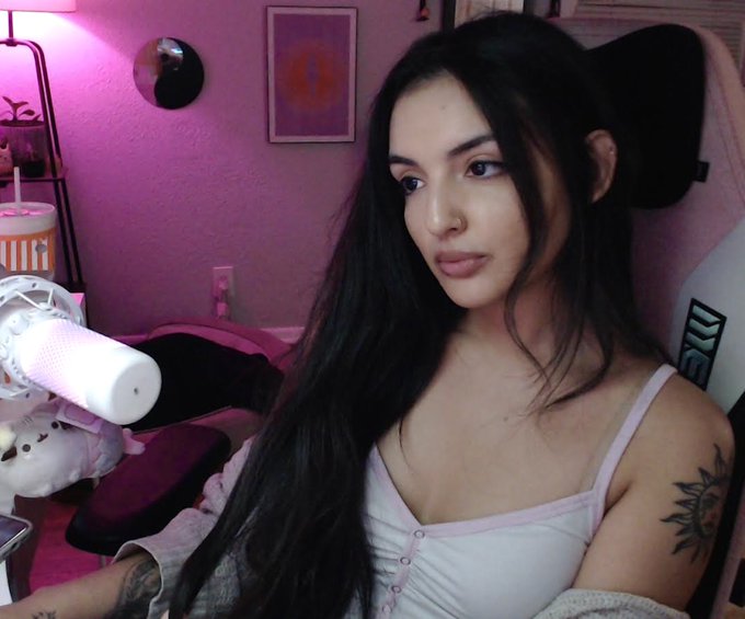 Hey 🫨 https://t.co/zw5ulnHzWl