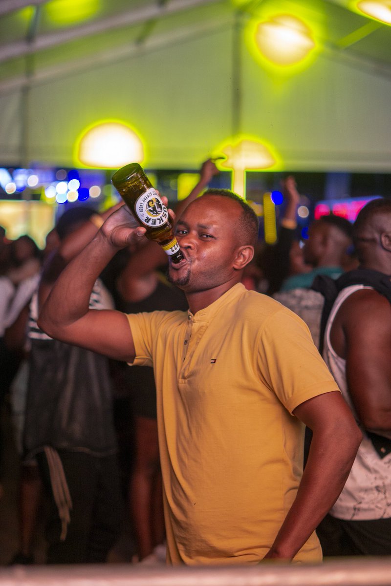 NRGRadioKenya's tweet image. Guess who will drop a move anytime a tune is dropped?💃
Warembo wa hapa lakeside are just a whoole vibe 🔥🙌🏾
#TuskerOktobaEastAfrica #ThisHowWeDo