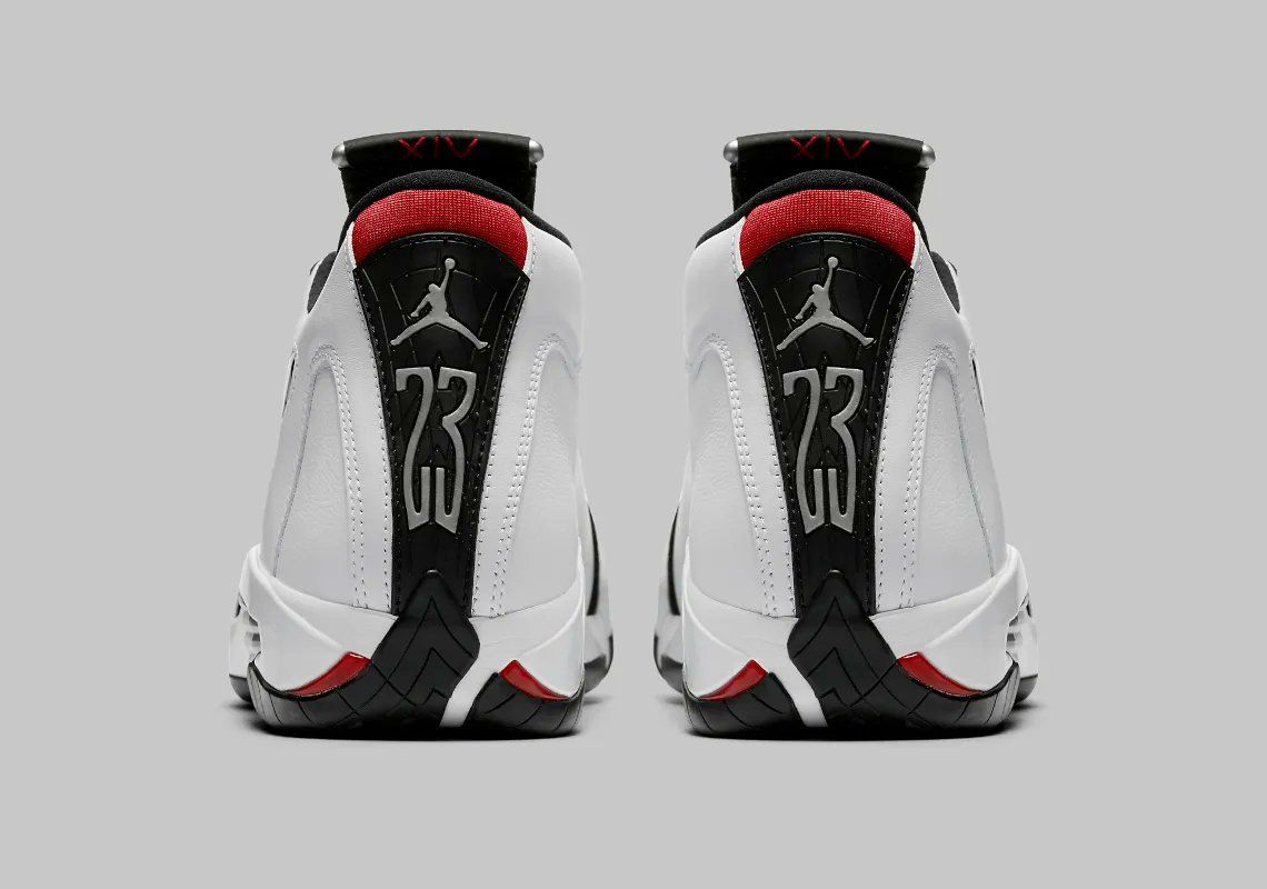 JustFreshKicks's tweet photo. Air Jordan 14 "Black Toe" 👣 

Bring them back? https://t.co/Uiqz8ZTmEc