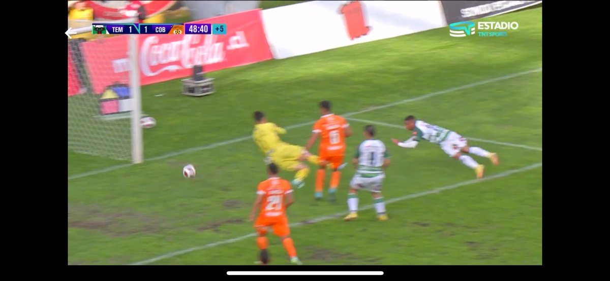 geger's tweet photo. Lo empata el #pije terminando el primer tiempo #Temuco #Cobreloa https://t.co/Yr1EJffOVA