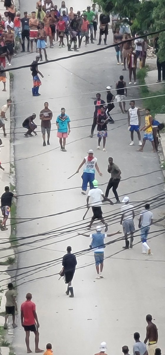 marcopolo3187's tweet photo. #Violencia #Cuba #Parraga y yo acá un día más en Parraga 😅 https://t.co/3en0KHbKcy