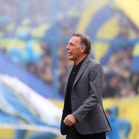 VSportsTM's tweet photo. Miguel Ángel Russo jamás perdió un clásico rosarino contra Newell's. Lo disputó en 11 oportunidades como DT de Central. Ganó 6 y empató 5. https://t.co/I1P9s811p4