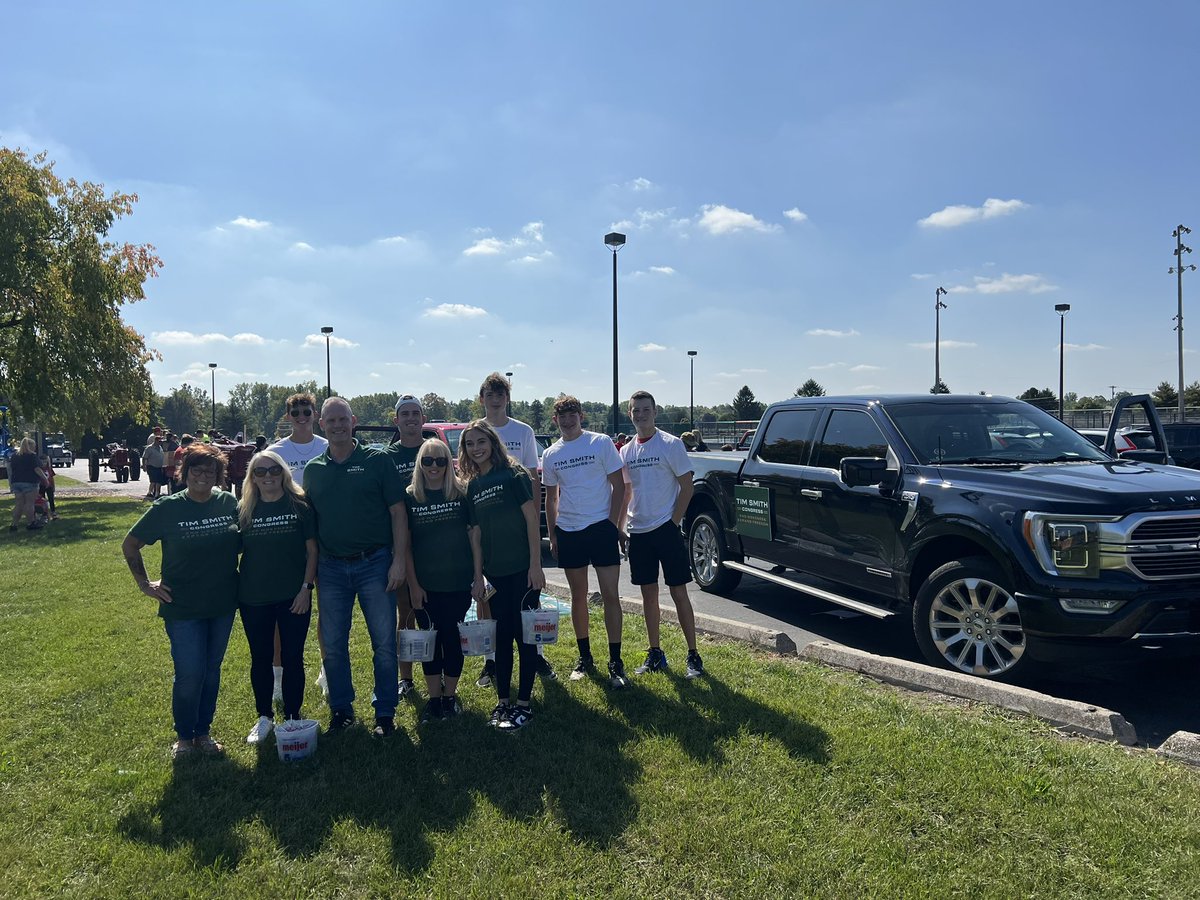 TimSmithIndiana's tweet photo. Great parades today in Auburn and South Whitley talking with voters who want to #EndWokeness and #ExpandFreedom! https://t.co/CKPn0dyrf2
