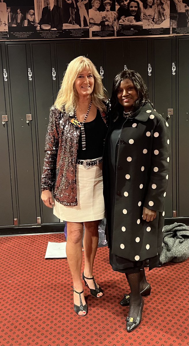 caryn_maroni's tweet photo. So I kinda know ALL the Ushers at #CircleInTheSquare Theatre (Most say: “Oh YOU again” 🤣😂 ) 
But #Anne my favorite will@actually call out my name &amp; wanted a picture together 🥰🙏🏻🥰 &amp; even said she’s going to miss my fashion show 👏🤯👏🥳 https://t.co/Cy5w2PdBON