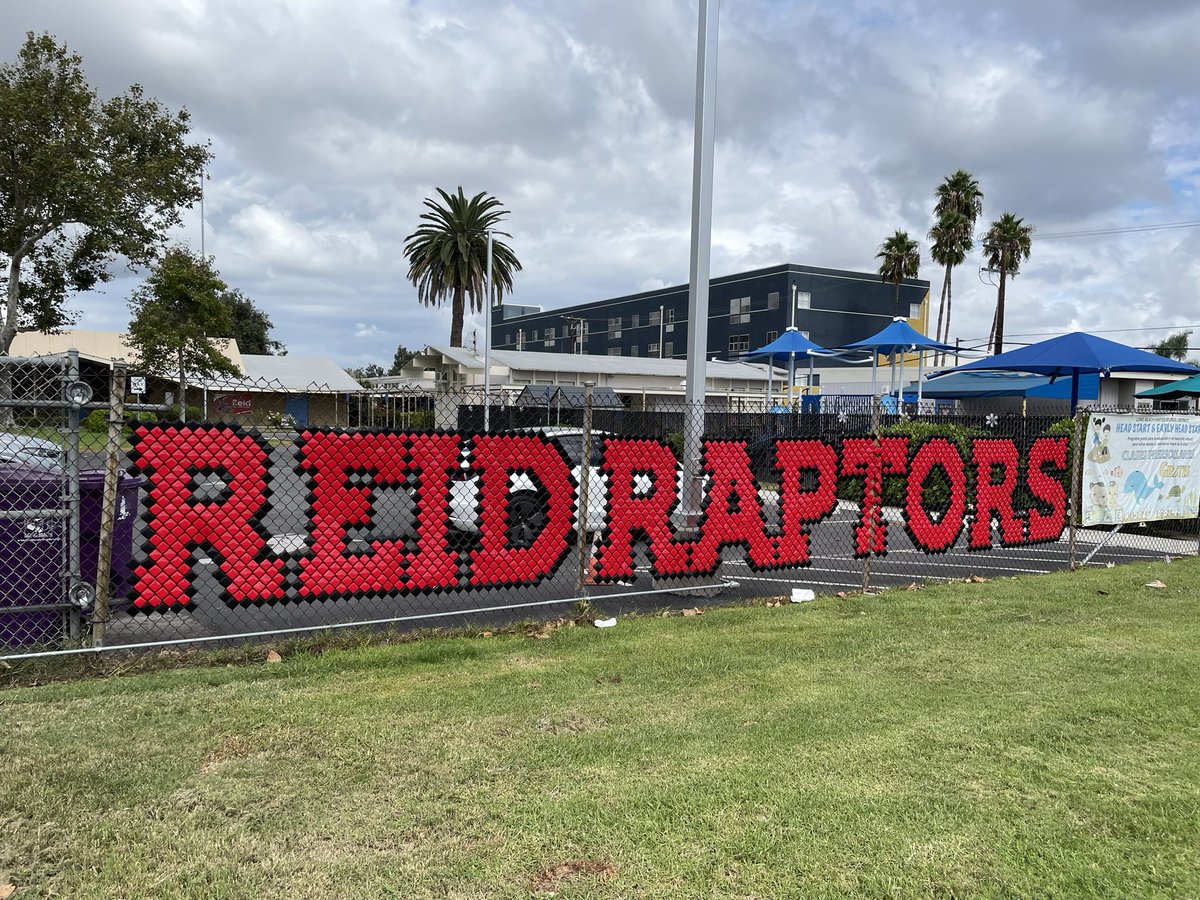 ReidRaptors_LB's tweet photo. Finished our branding. Shout out to Dr. Camerino, Mr. Espinoza, Mr. George, Mr. Turner, Mr. Vo and Mr. Pip for giving up your Saturday.#proudtobeLBUSD @LBUSDsecondary https://t.co/ybxehUVUr1