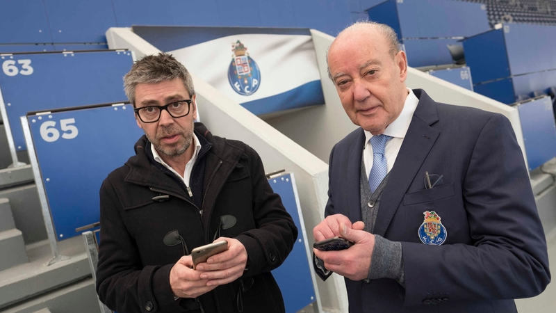 CabineSport's tweet photo. FC Porto após Farense-Sporting: "Gigantesca farsa"

"O que está a acontecer no campeonato português é demasiado grave para  não preocupar quem gosta de futebol e de verdade. Quem não vê o que se vê tão bem não pode ter a responsabilidade de arbitrar jogos. Isto assim  está a ser uma gigantesca farsa", diz J.Marques.