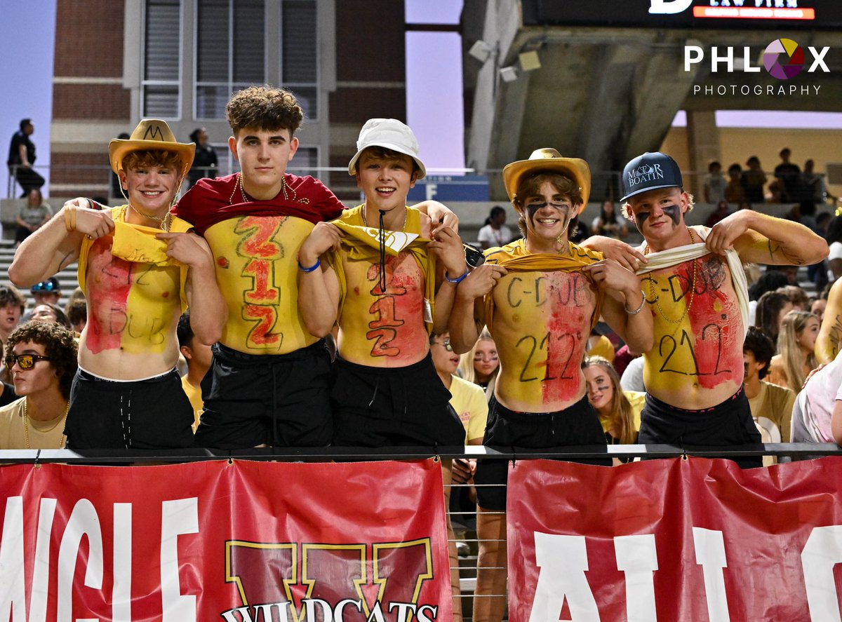vypesideline's tweet photo. We had A BLAST at this game 💥💥

Find your photos from Woods vs Lakes at https://t.co/PwGAuREOLy 

#sportsphotography #sportsphotographer #footballseason #htxhsfootball #htxfootball #hsfootball #txhssports #htxsports #footballszn #txhsfb #txhscheer #cheer #htxhscheer https://t.co/K8qYLBdOy4