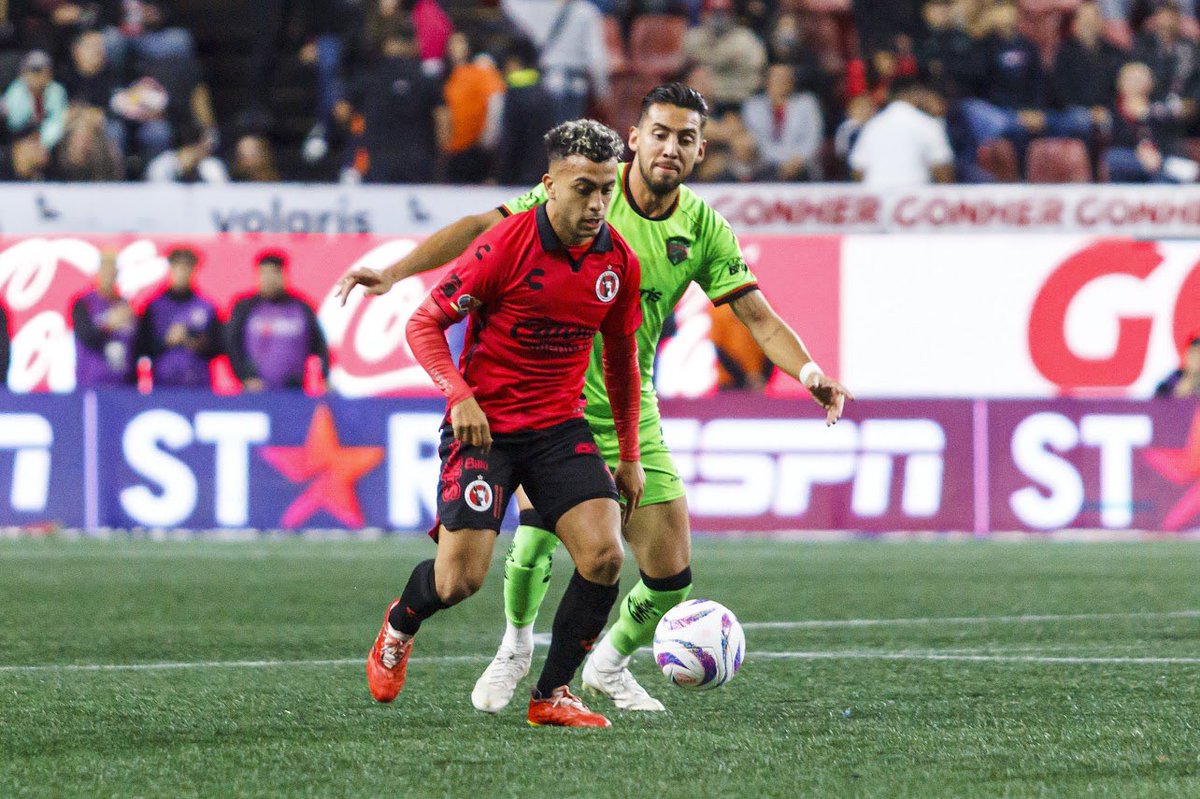 LuquiiRodriguez's tweet photo. Feliz por una nueva victoria en casa 🔴⚫️
Todos juntos @Xolos 💪🏻 https://t.co/lP0NNOkm2F