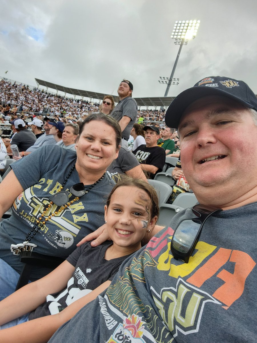 humanjas's tweet photo. Celebrating the 2013 team today against Baylor @UCF_Football #tagucf https://t.co/BZhHHmRIqY
