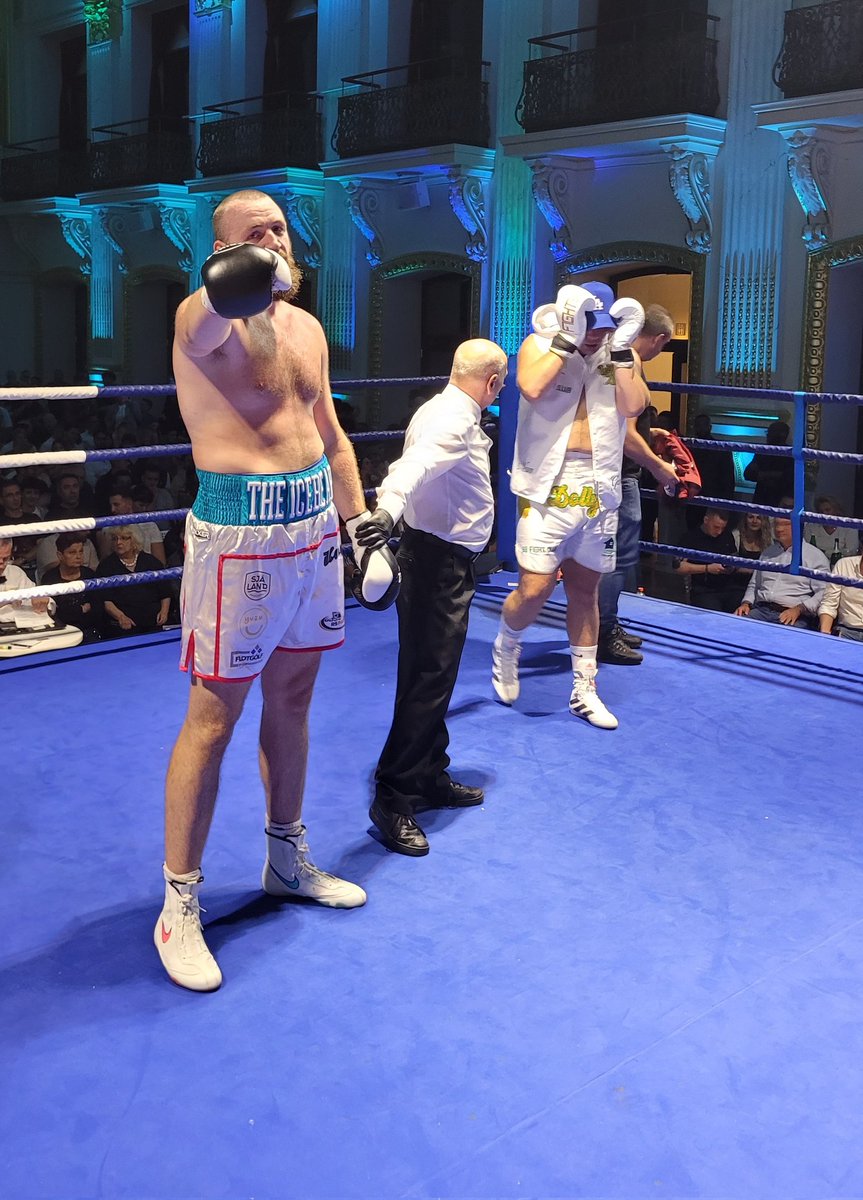 Won by 2nd round stoppage!

Thanks to everyone for your support!

On to the next one! 🫵