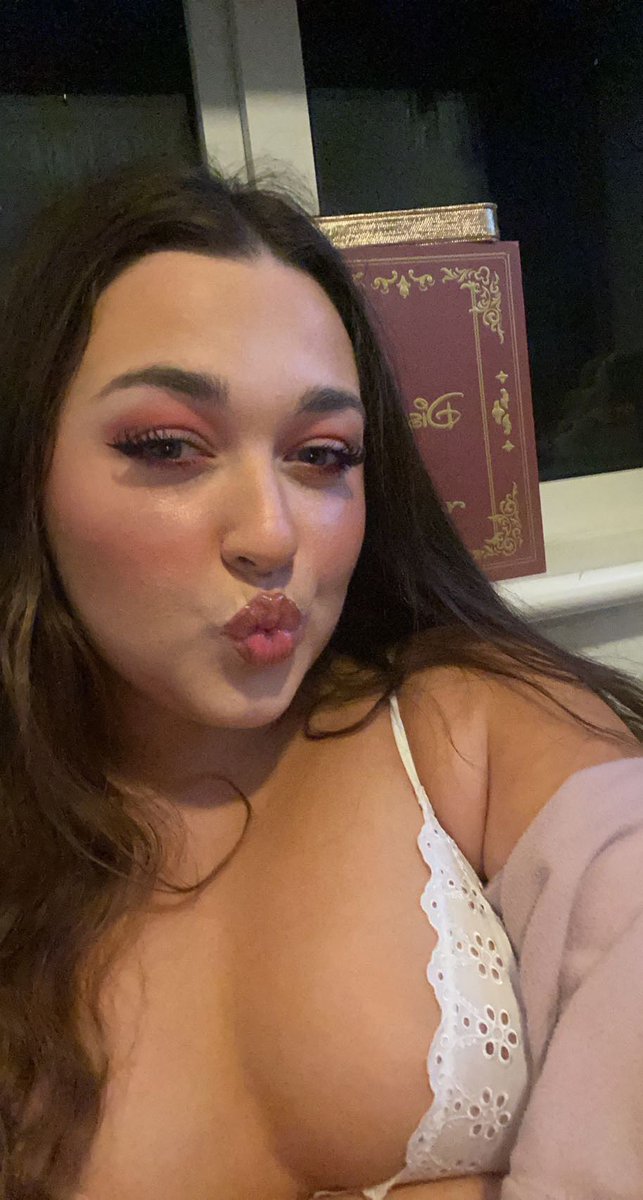 godessprincessx's tweet photo. Boredd.. who’s going to send me some of their pathetic money? Best be worth it💰🐷
Findom cashcow sugar daddy https://t.co/Fq9JEBKiGX