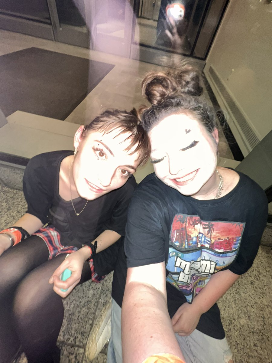micaelajgrimes's tweet photo. first time in the pit! couldn’t have picked a better show for this experience 🫶 ( @TheFrontBottoms was the band and @beepymeeps was the buddy ) https://t.co/incjGE8Vsx