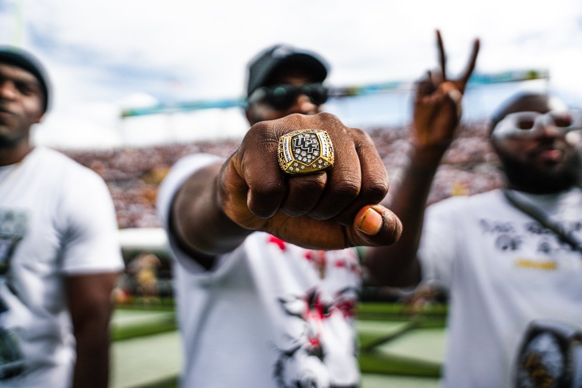 Eric DeSalvo (@ericdesalvo) on Twitter photo Ladies and gentlemen, the Cardiac Knights 🏆 Ladies and gentlemen, the Cardiac Knights 🏆