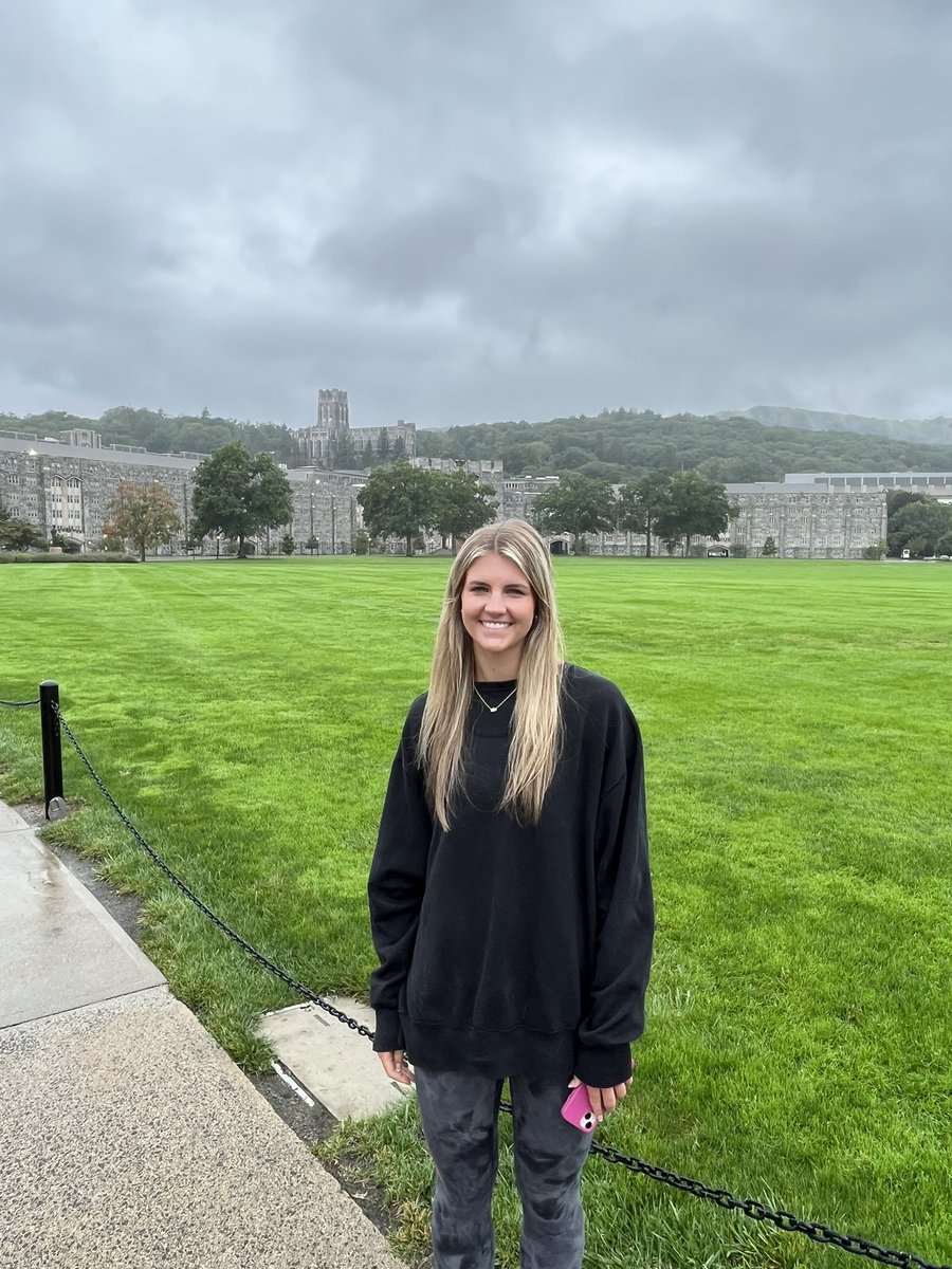 londonweaver12's tweet photo. Thank you @ArmyWP_WBB for a fun day on campus! So thankful to receive an offer from @CoachTraversi and the rest of her staff!! https://t.co/UUKtMD27ah