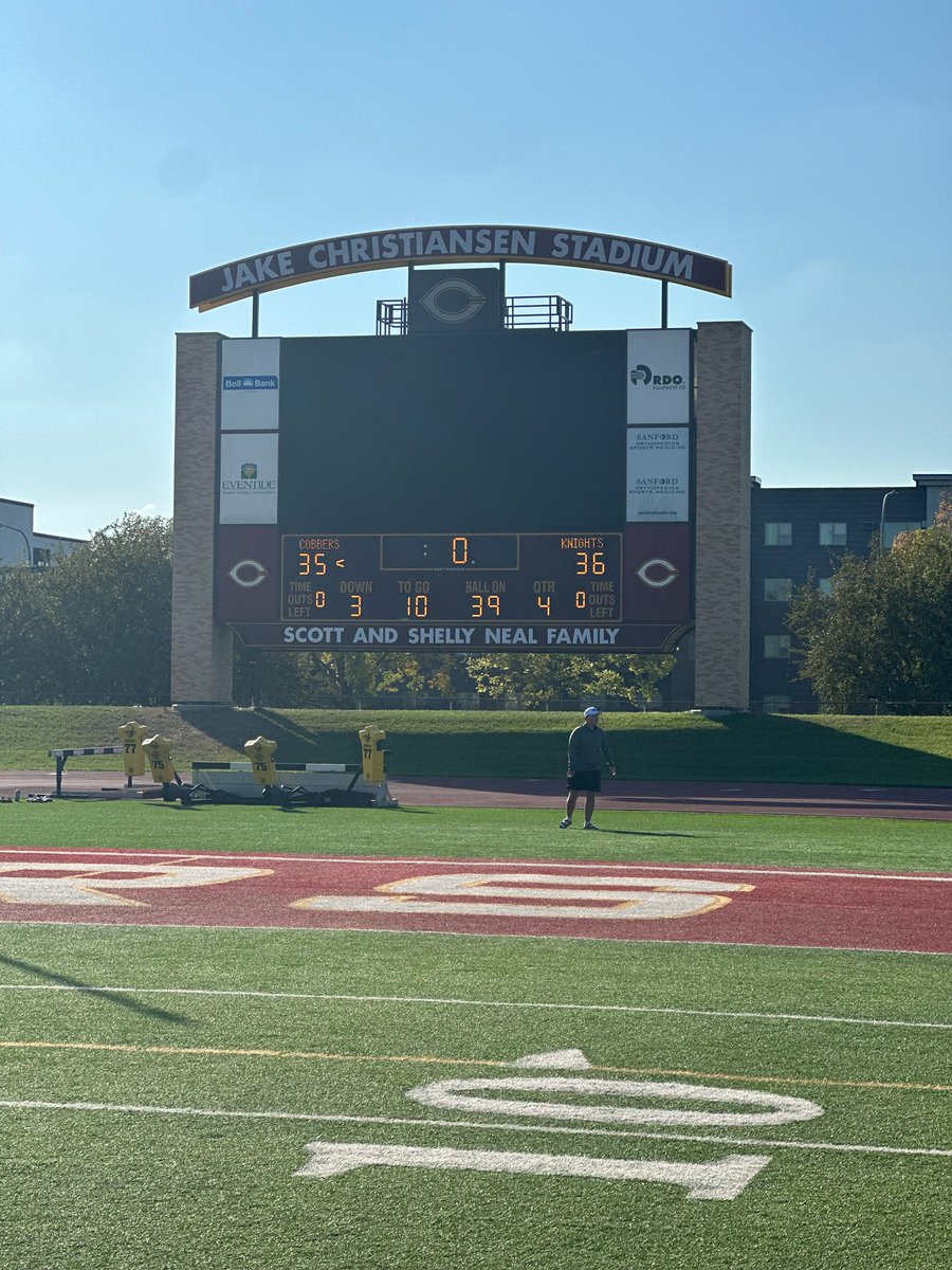 You gotta just keep playin. When it really looked grim…we stuck together…and just kept playing. So proud of everyone. Huge culture win for the Knights #KeepStackin