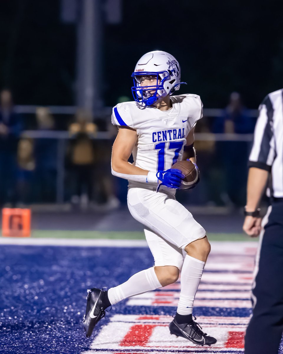 JillEmmer's tweet photo. What a night! @BCHS_SDE Lancers win the “Battle of Brookfield” over @BEHS_SDE by 2 points. Highlight photos here: https://t.co/16q4heIaJp
@BC_lancer_FB @BCHSAAD https://t.co/pX29JWYW40