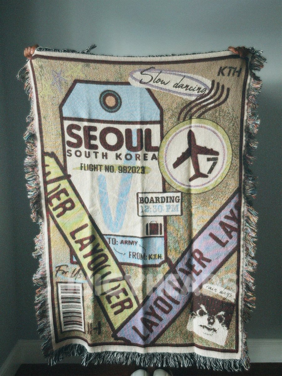 wanderinseoul's tweet image. taehyung layover blanket giveaway✈️
                 *u.s only🇺🇸*

we want to celebrate this lovely album &amp;amp; our pre orders starting tomorrow ★

Rules
•follow us
•like &amp;amp; retweet
•tag a friend or just let us know your fav bts memory :)

ends: oct 5th ☆

#bts