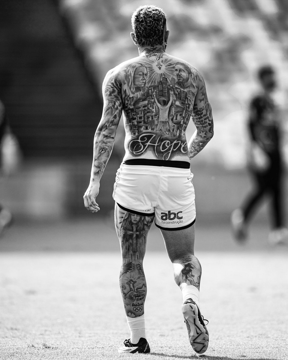 gabigol's tweet photo. +3  ❤️🖤 https://t.co/nhoRqVUGc4