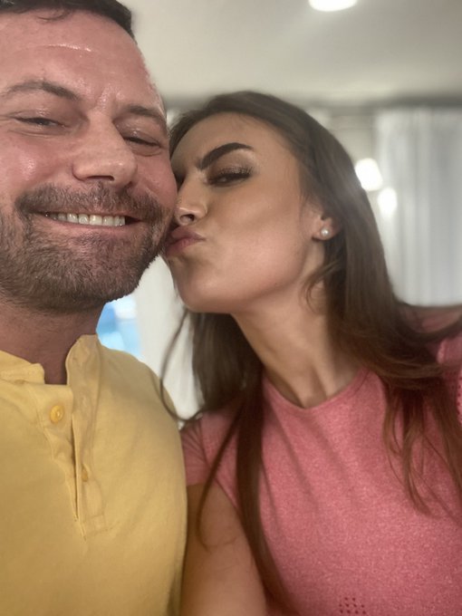 family matters ☺️ @officially_Viv @NadeNastyxxx @sgtmilesxxx for @TeamSkeet https://t.co/aBd2hMZlTm<a class="tags" target="_blank" title="On Twitter" href="/?out=eyJ0eXAiOiJKV1QiLCJhbGciOiJIUzUxMiJ9.eyJpYXQiOjE3MjE4NTc4ODIsImlzcyI6InR3cG9ybnN0YXJzLmNvbSIsIm5iZiI6MTcyMTg1Nzg4MiwiZXhwIjoxNzUzMzkzODgyLCJyZWRpcmVjdF91cmwiOiJodHRwczovL3R3aXR0ZXIuY29tL29mZmljaWFsbHlfVml2In0.NWCXMXzpBaBukaFXTgOYWyfo_3squ1zItZhGeKTxD3OKnc0kRkFBgPWiH4F7LQ79WCKHAZQu4rPohQp-oAZ-iw">@officially_Viv</a><a class="tags" href="/tag/nadenastyxxx">@nadenastyxxx</a>