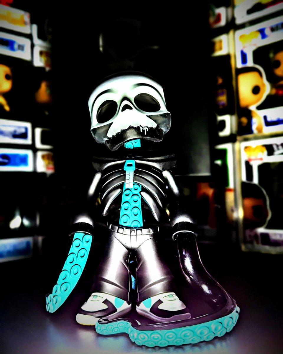 bearded81bandit's tweet photo. Meet Jimmy OG × Mint Edition.  Newest collab from #8pm (not sure their X handle) and @myplasticempire, and probably our favorite figure in our collection.  He's half Ghoul.  Half Kraken.  All Dead.  Can't wait for their #NYCC2023 exclusive

#designertoys @DisTrackers https://t.co/DIAkNR7dt5