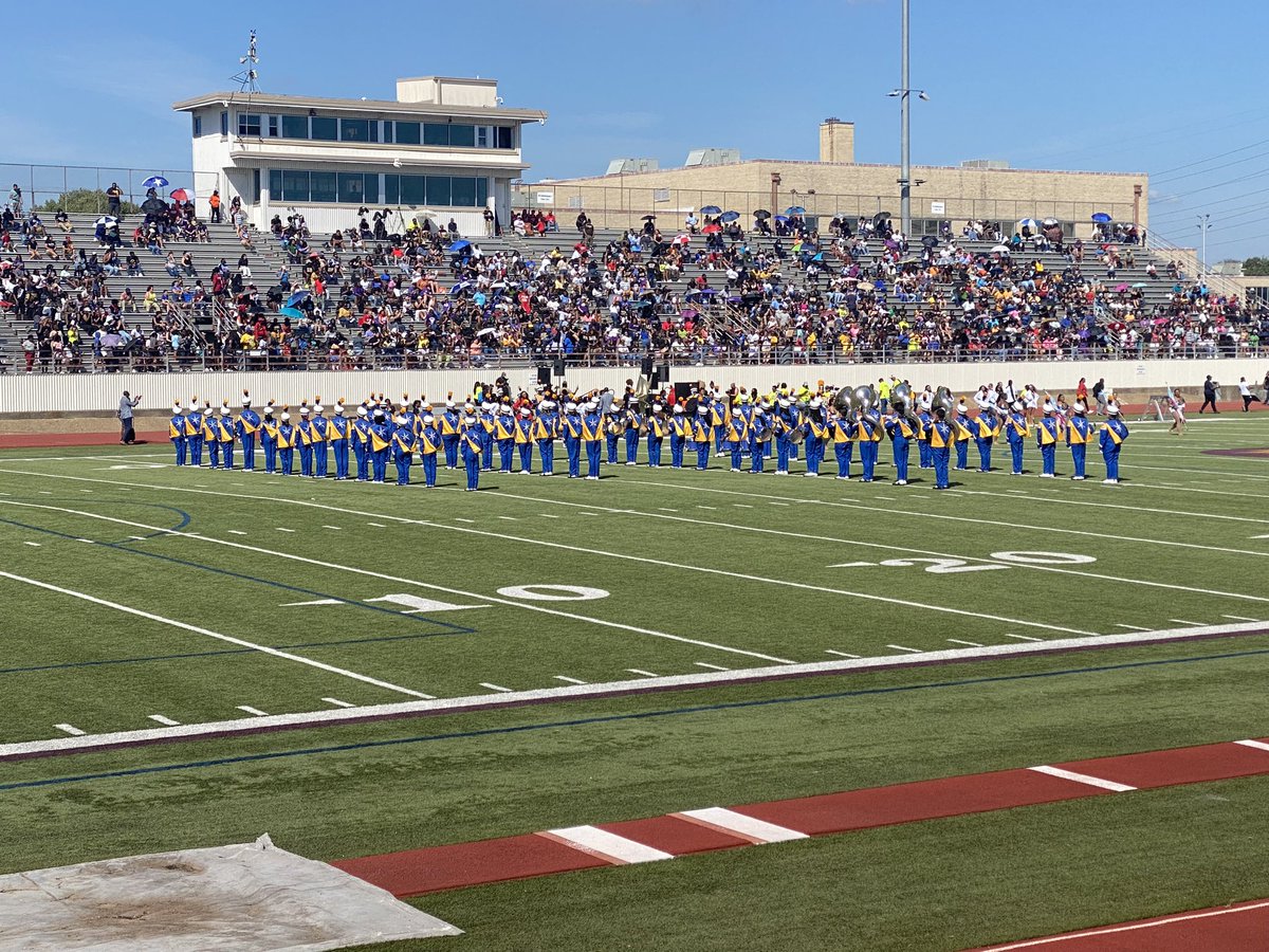 SBMTownview's tweet photo. Congratulations! Townview "Big D" Band won 1st Place Drumline &amp; 1st Place Large Band in the District Battle of the Bands today‼️Our kids were phenomenal‼️
@MJJackson1906 @SmithRametria @ASPDallas @dallasschools @TMCBigDBand @ksbm_tvt https://t.co/jPoN2Y2KXM