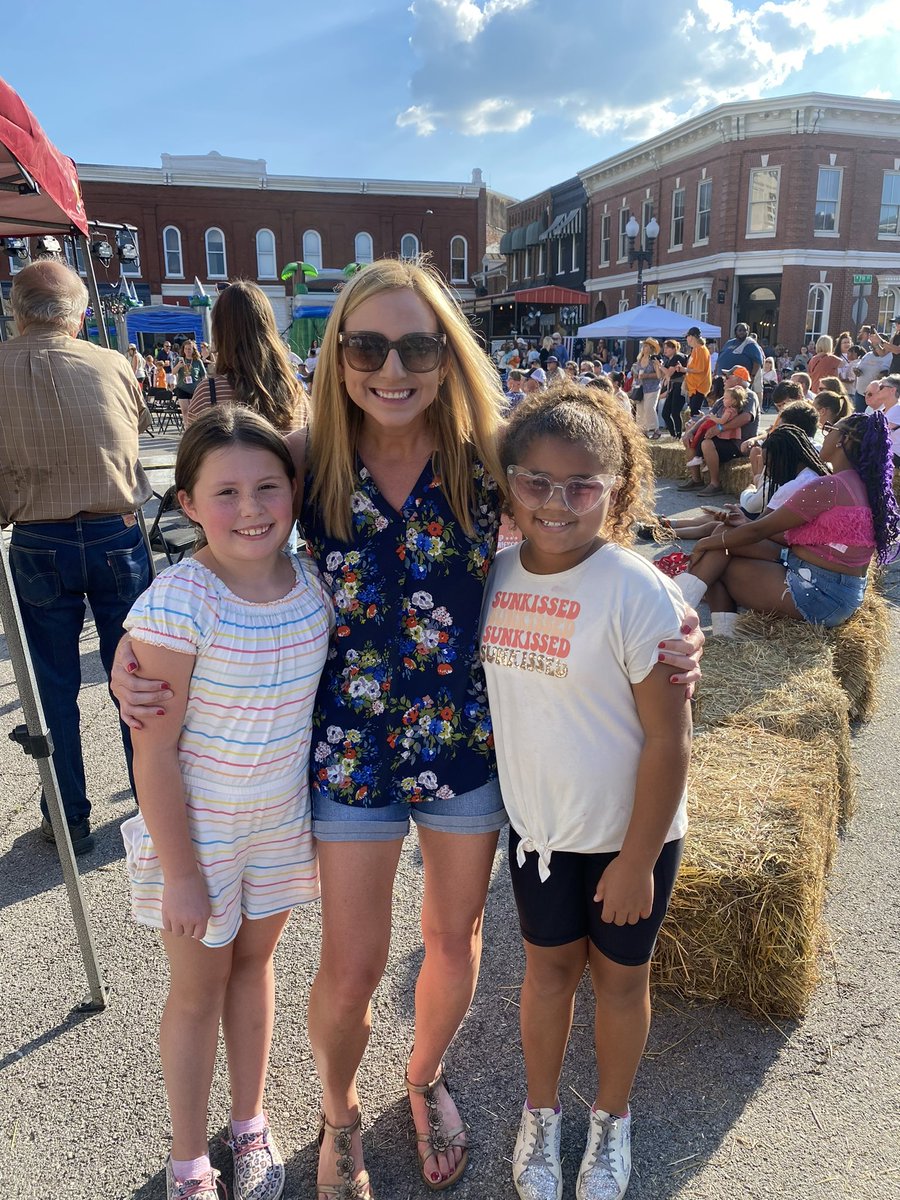 We had a wonderful time helping to host Fall Fest in Columbia! What a fun day meeting lots of great people &amp; catching up with old friends! Did you go? <a href="/WKRN/">WKRN News 2</a> <a href="/VisitColumbiaTN/">Visit Columbia TN</a> <a href="/JoeBreezyRadio/">Joe Breezy</a>