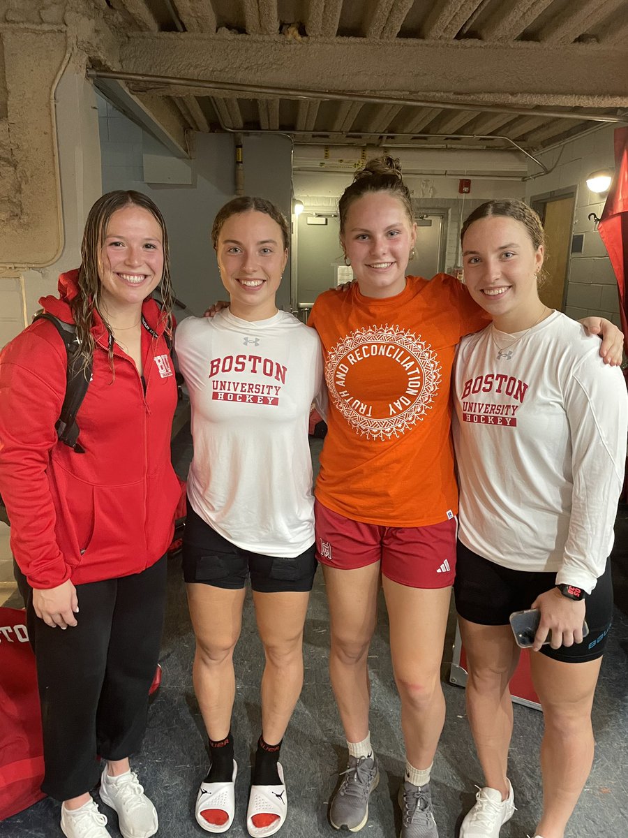 RidleyHockey's tweet photo. Ridley reunion in Montreal! Former tigers Catherine Foulem ’20, Luisa Welcke ’21 and Lilli Welcke ’21 of @TerrierWHockey squared off against Mia Giles ’23 of @McGillAthletics in an exhibition game today! That’s one picture to be proud of! #PillarsOfThePast https://t.co/rzpKlKDIiy
