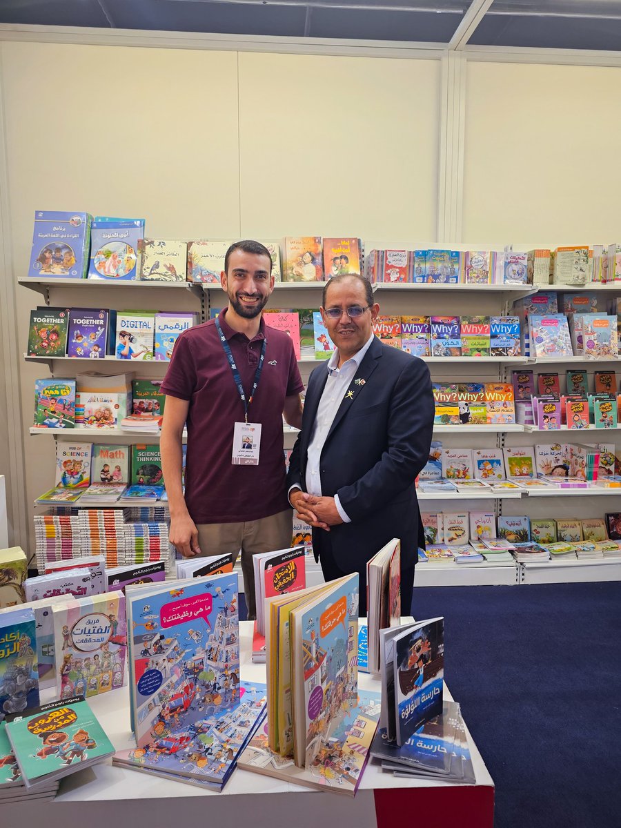 لفتة لطيفة من سعادة الدكتور هيثم أبوالفول السفير الأردني المعين في المملكة العربية السعودية بزيارة أجنحة المؤسسات الأردنية المشاركة بمعرض الرياض الدولي للكتاب. 
وجه بشوش وكلام طيب 
<a href="/HaithamAbulfoul/">Dr. Haitham Abu Alfoul</a>