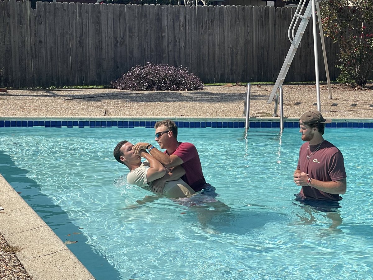 CoachFed13's tweet photo. Special day when players lead others players to Christ!!! Always thankful to ⁦@ulmwesley⁩  Alan Johnson and ⁦@JFCoach⁩ for the guidance they both do for our ⁦@ULM_BSB⁩ team. https://t.co/2NJJDQ2ofg