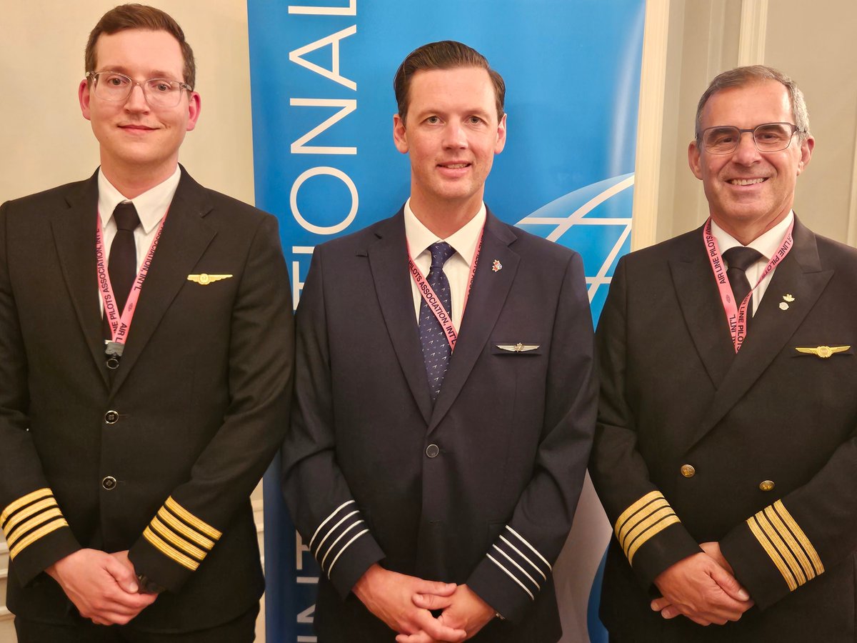 ALPACanada's tweet photo. October is #BreastCancerAwarenessMonth. ALPA Canada President @tim_f_perry  VP @rlypchuk  &amp; @mongrainle  are proud to support the @BreastCancerCDN #KnowMoreRaiseMore campaign.  Help us navigate a future without breast cancer. Share and donate today: https://t.co/WRQmw5j406 https://t.co/zu5xtryEHs