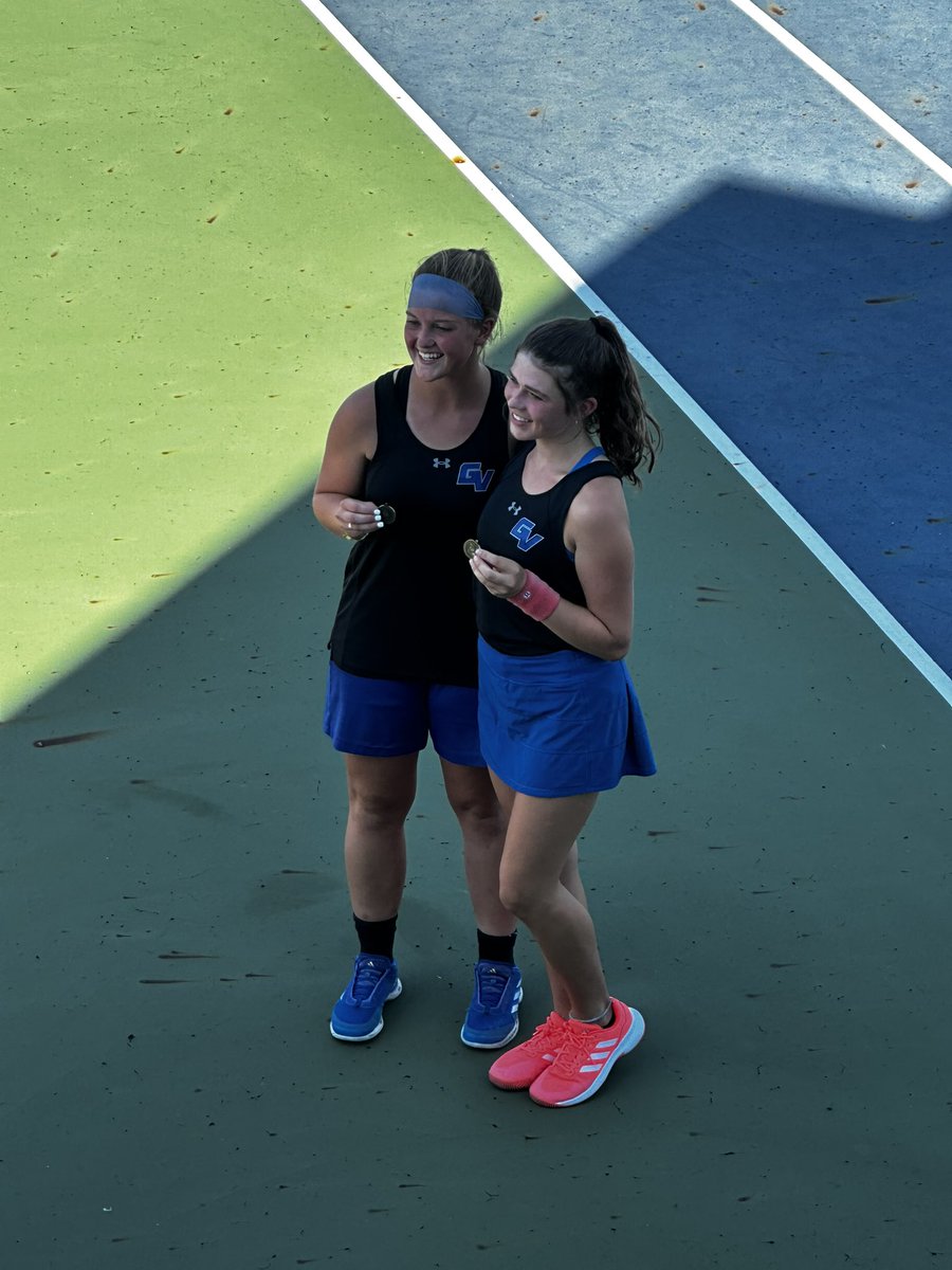 EJThiessen's tweet photo. So proud of @GV_TENNIS today, 5 GV players are heading to Springfield! Me and @Br00klynspencer finished 1st in our district for Doubles and are going to State! So proud of the whole team! ⭐️🎾 #MyBestfriends #NotFinishedyet #Jer29:11 https://t.co/ycSZBvBJqK