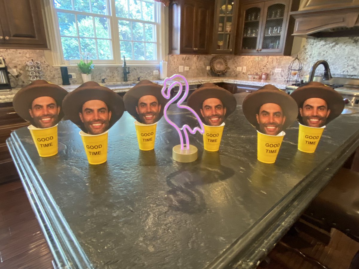 ChristyFrisoni's tweet photo. @nikomoon We are so excited to see you tonight in Rosemont!!!!  #BetterWithYouTour #GoodTime https://t.co/MAnQHK4XXn