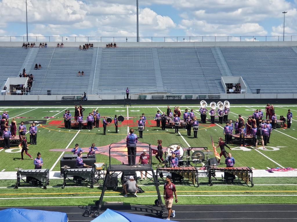 OsunaG5's tweet photo. Congratulations to THE Lockhart Roaring Lion Band!  Guard took the top  award in class for the 2nd week in a row.  On to tonight's finals.  They saved the best for last! @LockhartISD @rlb_boosters @LOCKHARTHS #🔒❤️🦁 #LockhartLeading #LockedOnExcllence #LHSRLB #GoBand https://t.co/6bMfGRGOHX