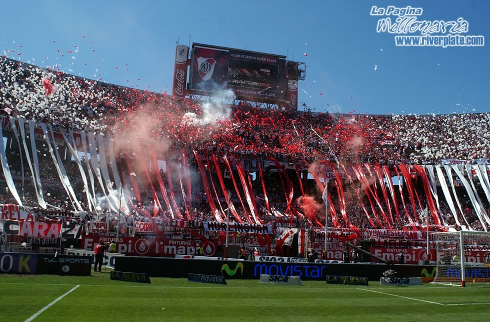 Ramonista_'s tweet photo. Que cosa hermosa y colorida son los Superclásicos bajo el rayo del sol. https://t.co/rvuhW6oTW0