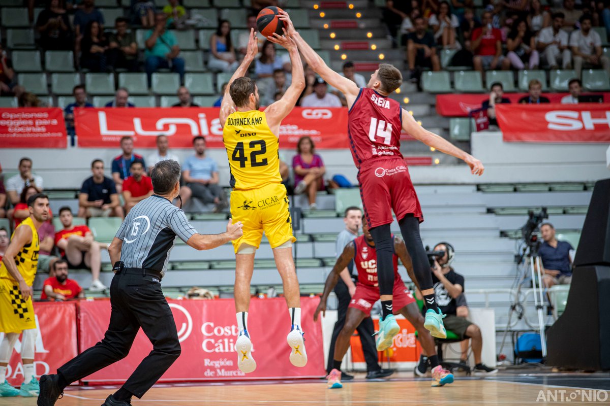 anmasa73's tweet photo. Buenas noches.....@UCAMMurcia @canadiankidDJE @2sleevs @SimonBirgander @21Diagne @infoCBMurcia #TheLegacy https://t.co/If63XGUL6D