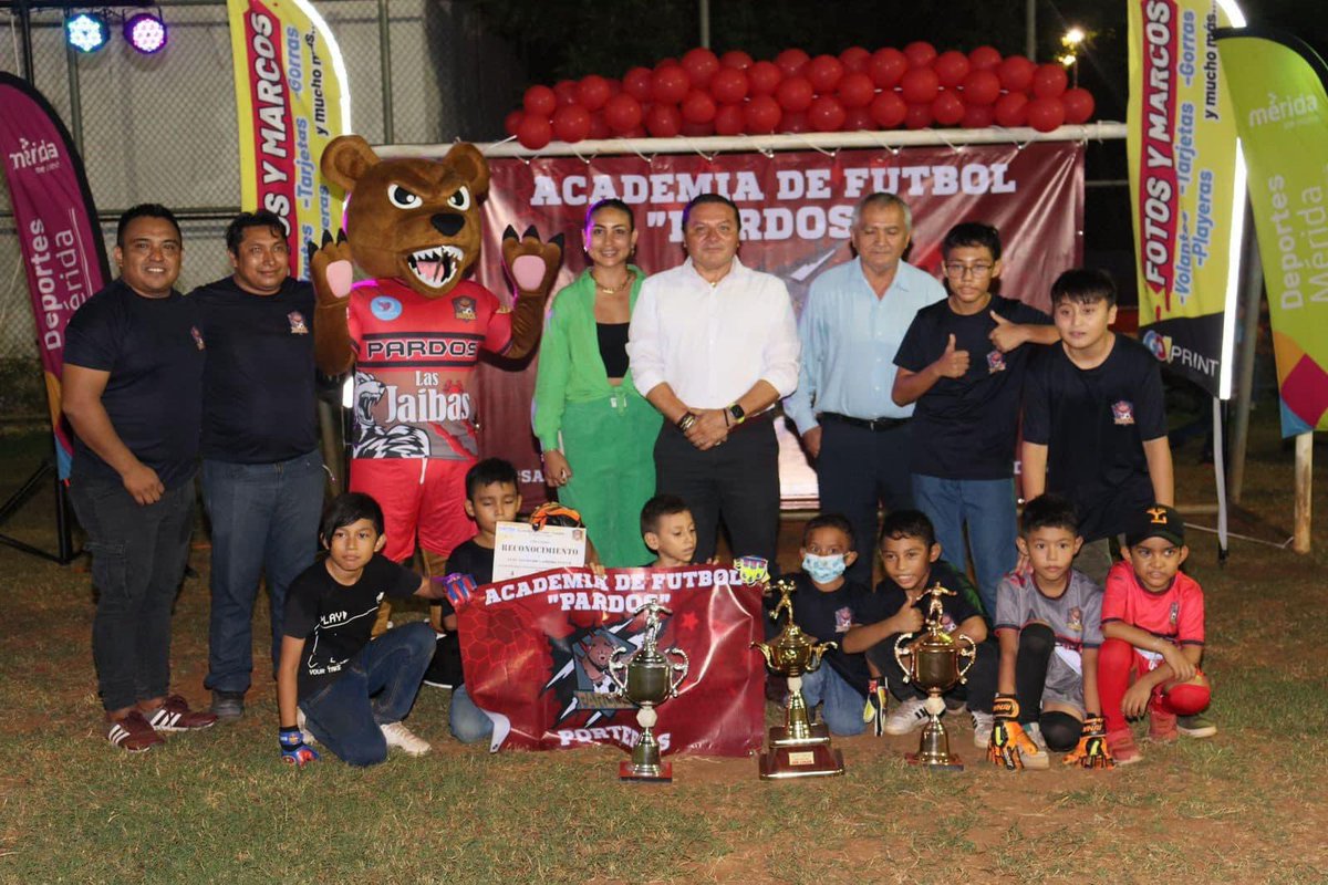 La Academia Pardos de Fútbol, con sede en San Marcos Nocoh “El Cerrito”, presentaron a sus diferentes categorías y uniformes para la temporada 2023-2024. 

¡Mucho éxito, a todas y todos!

#ElDeporteNoDescansa